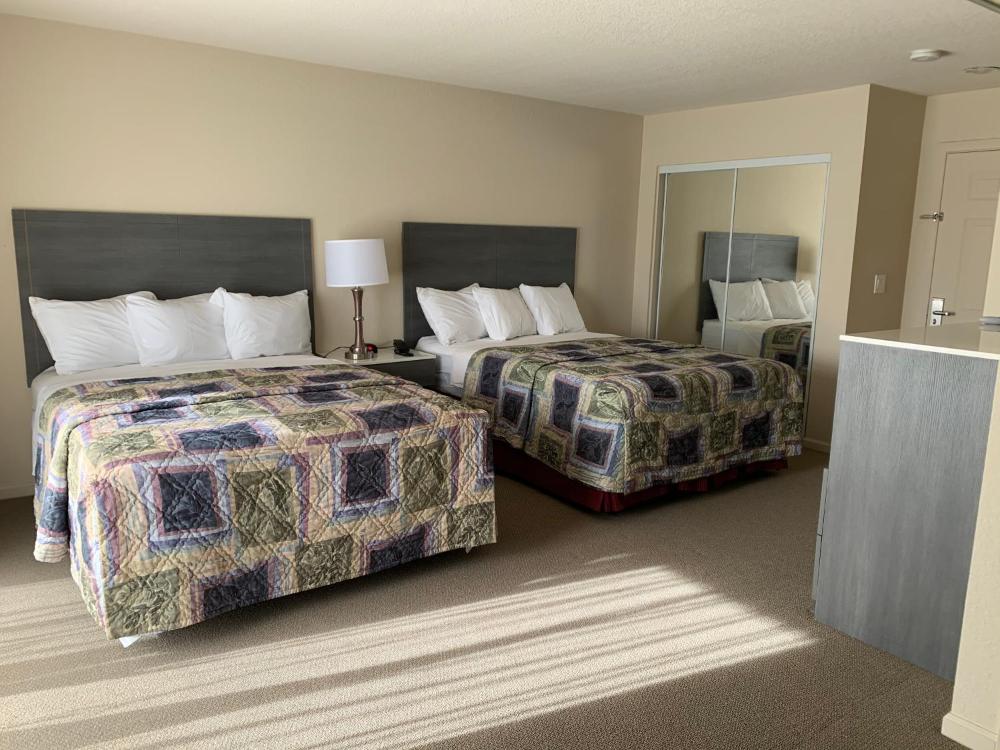 Deluxe Queen Room interior